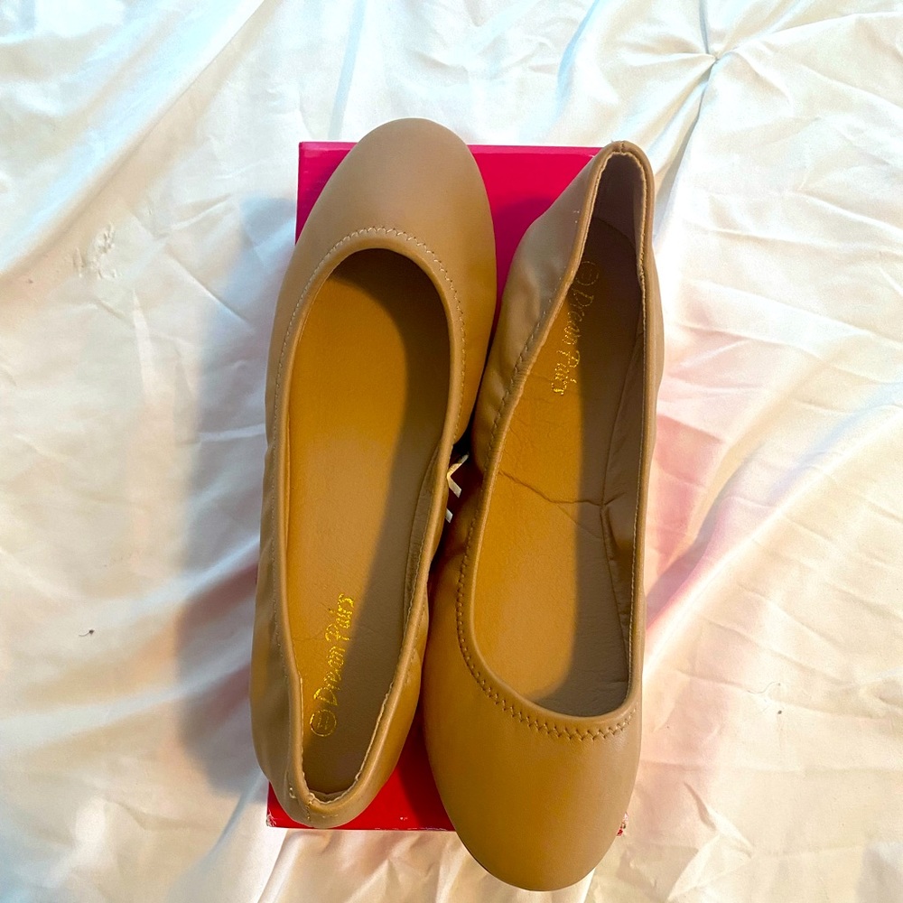 Nude flats size 11 NEW
